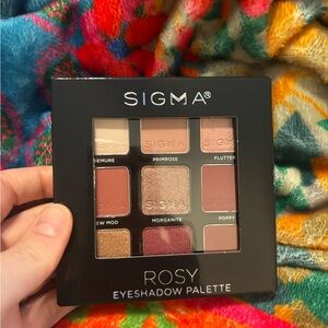 Sigma Beauty Rosy Eyeshadow Palette - Pink, Gold, Brown